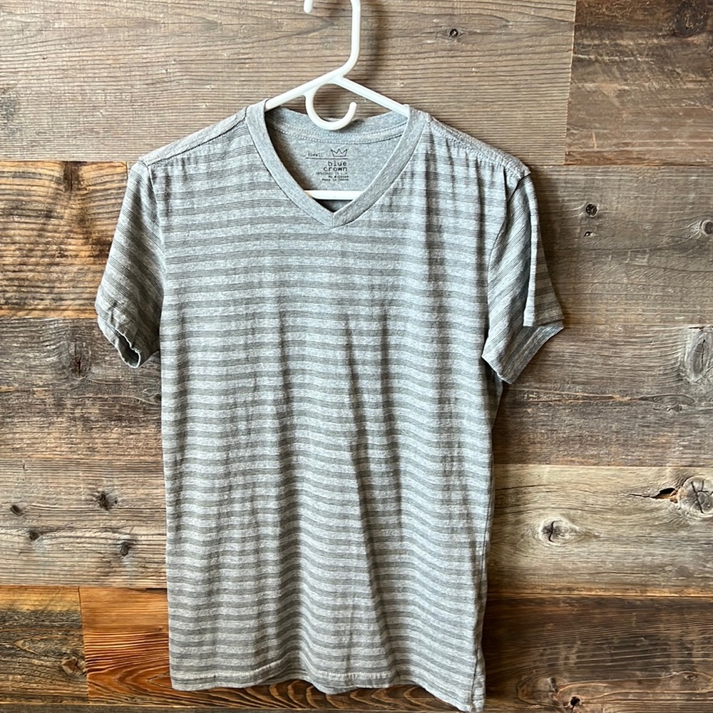 Blue crown T-shirt M - XS gray with black stripe,   V-neck